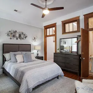 101 E Waldburg - Cozy Just Off Of Forsyth Park Bed & Breakfast Savannah